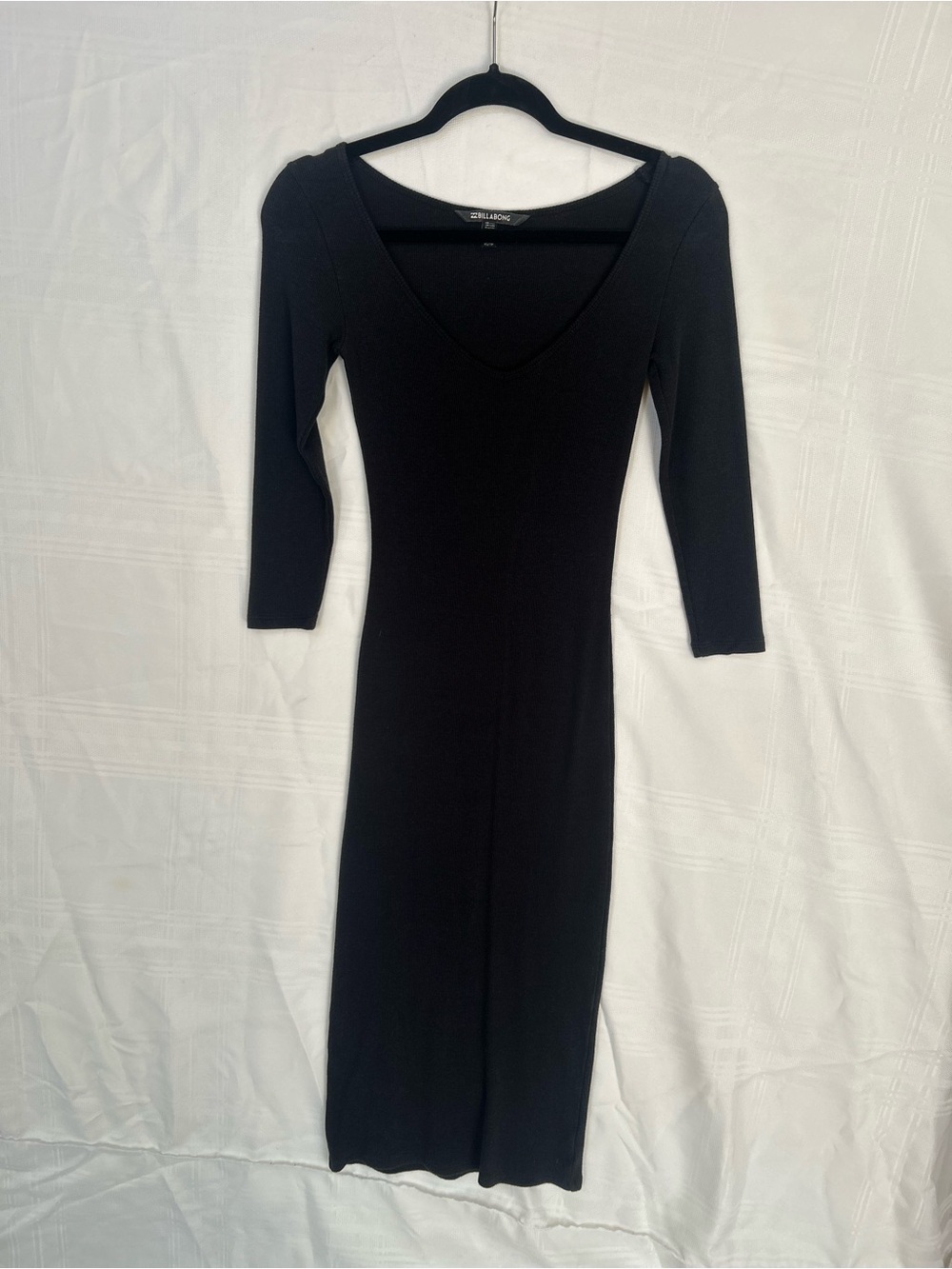 Billabong XS Black Ribbed Long Sleeve V-Neck long Midi Dress petite. Bodycon fit